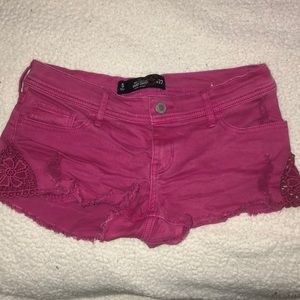 >>2 for $20<< Hollister Short-Short